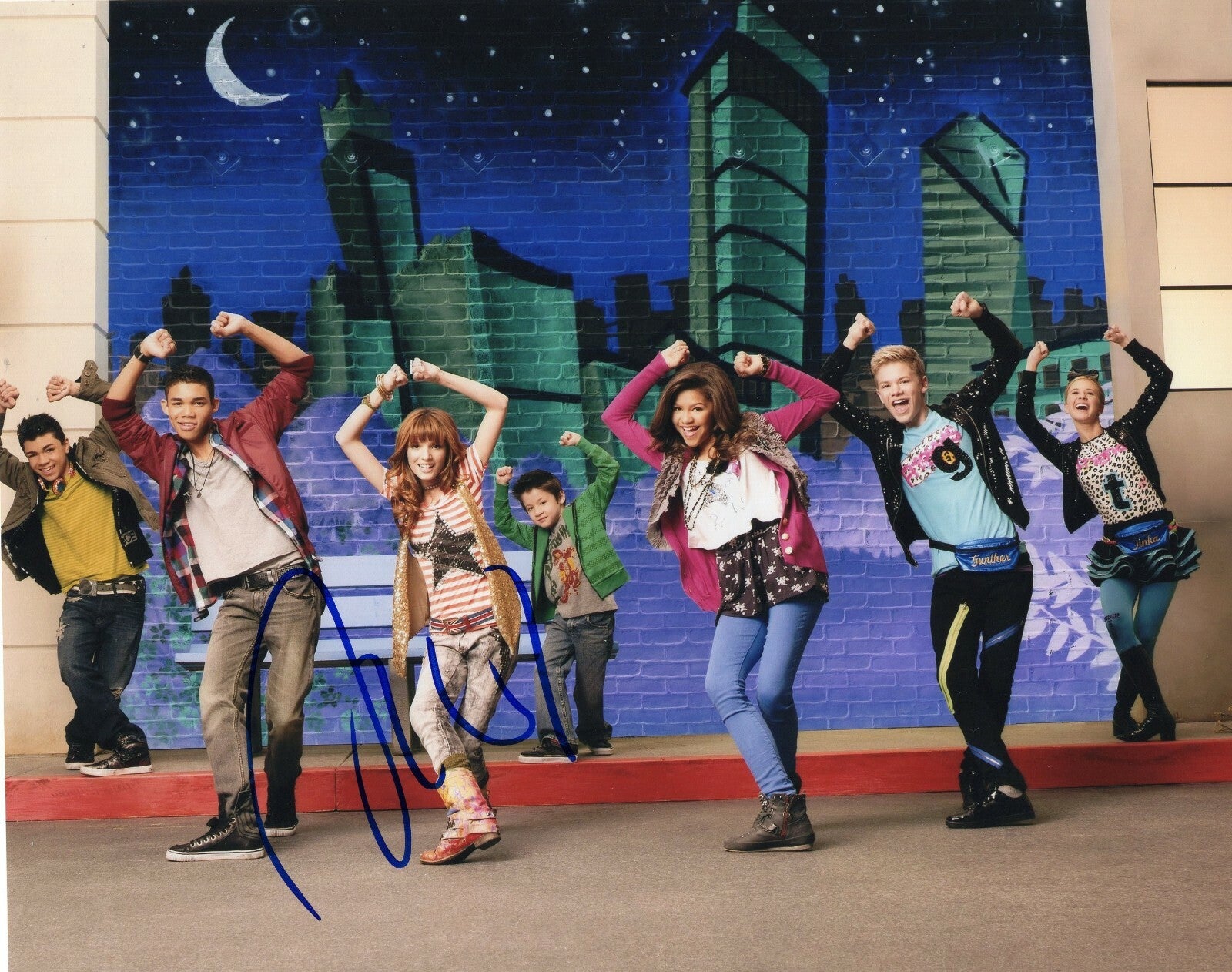 Bella Thorne Actress Signed 8x10 Photo w/COA Disney Shake It Up