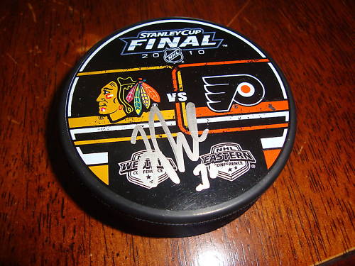 Johan Backlund 2010 Stanley Cup Signed Puck Flyers COA