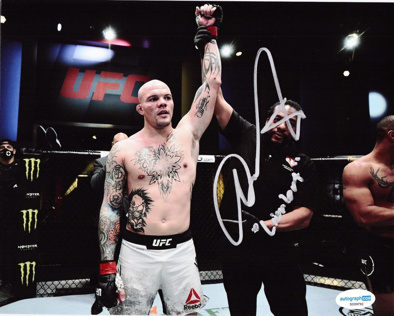 Anthony Pettis "Lionheart" UFC Fighter MMA Signed 8x10 Photo w/ACOA SD59792