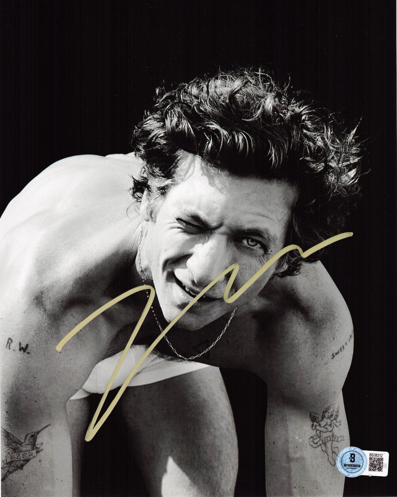 Jeremy Allen White Signed Sexy Shameless The Bear 8x10 Photo W/Beckett BS38312