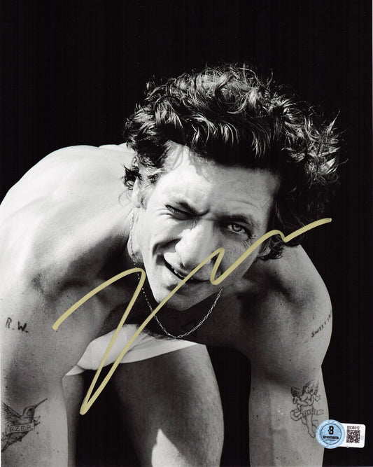 Jeremy Allen White Signed Sexy Shameless The Bear 8x10 Photo W/Beckett BS38312