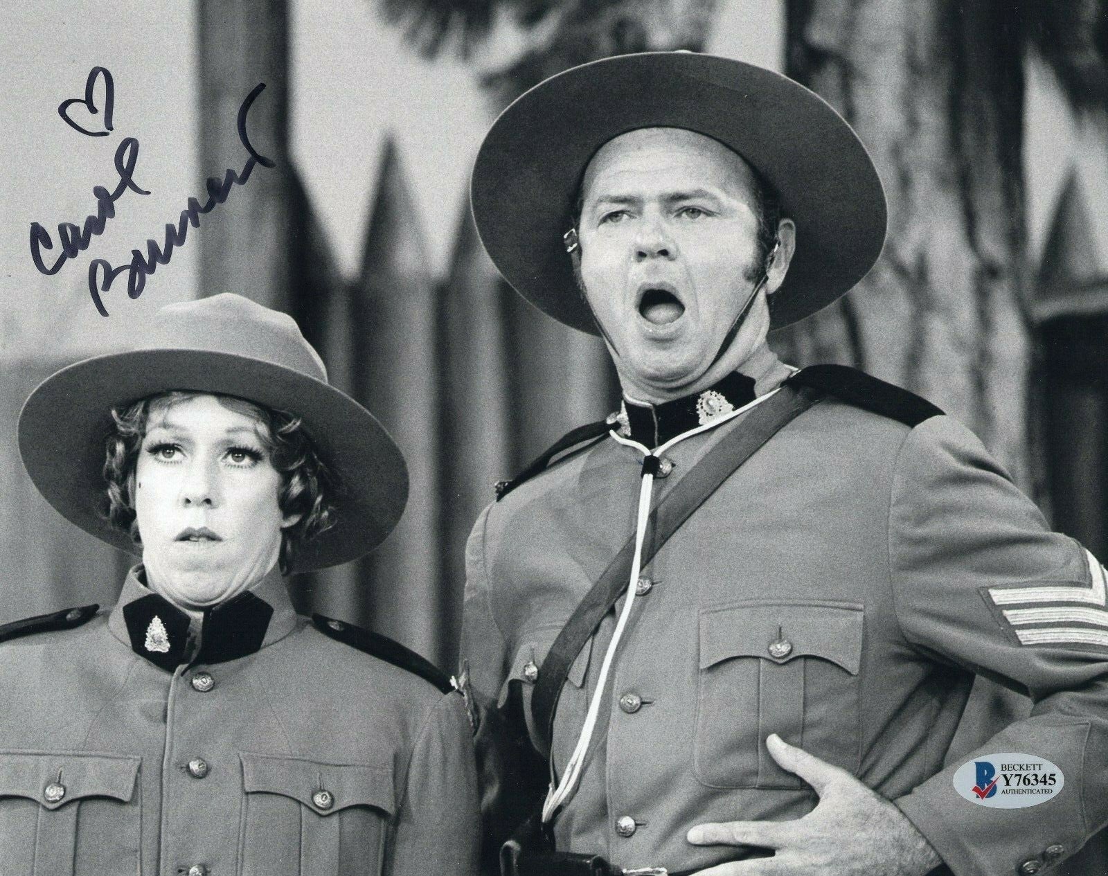 Carol Burnett Annie Carol Burnett Show Signed 8x10 Photo w/Beckett COA Y76345