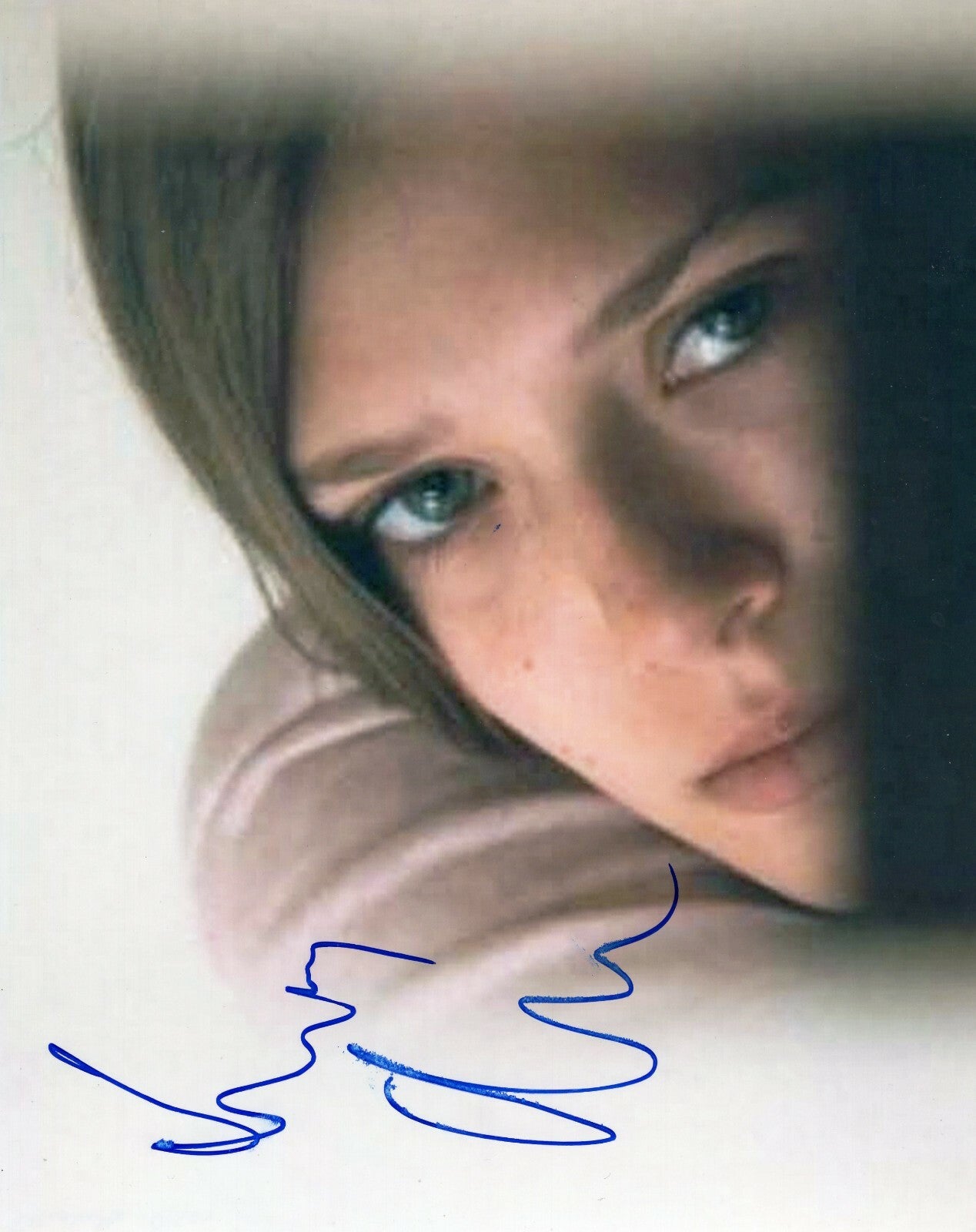 Elizabeth Olsen Signed  8x10 Photo w/COA Wanda Vision Sorry For Your Loss #7