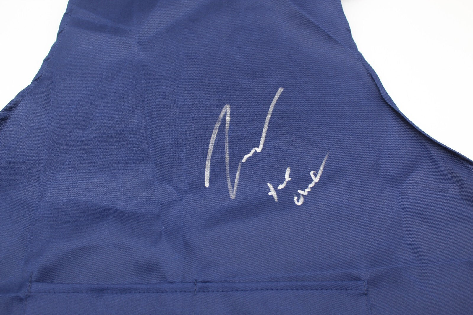 Jeremy Allen White The Bear Signed Chef Apron Carmy w/Beckett COA BM50308