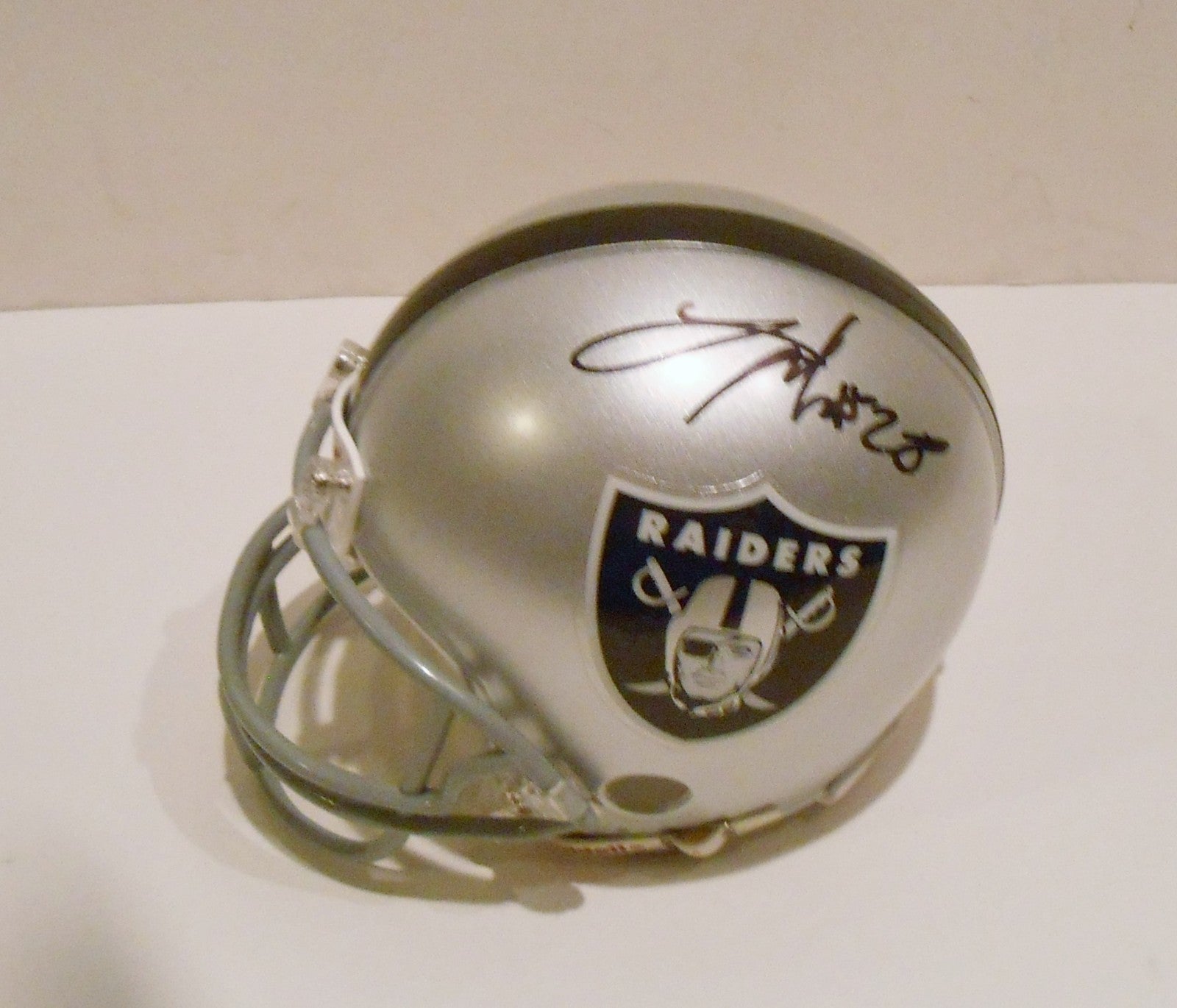 Latavius Murray Signed Oakland Raiders Mini Football Helmet w/COA