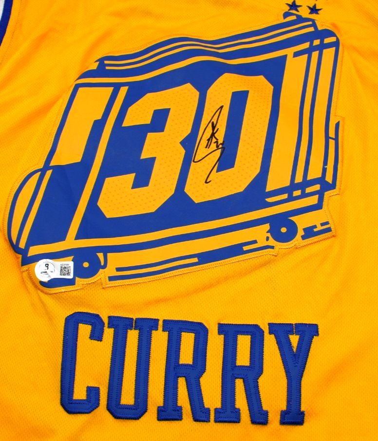 Steph Curry Signed Golden State Warriors The Town Jersey W/Beckett COA AE37084