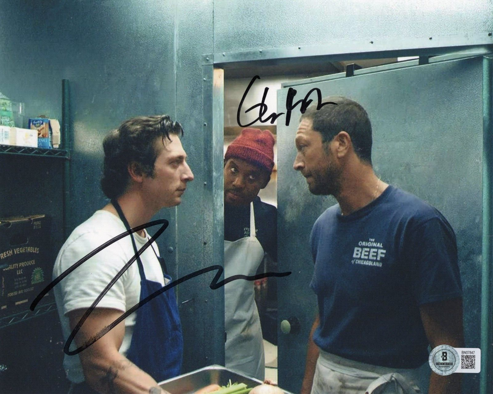 Jeremy Allen White & Ebon Moss Bachrach Bear Signed 8x10 Photo w/Beckett BN07847