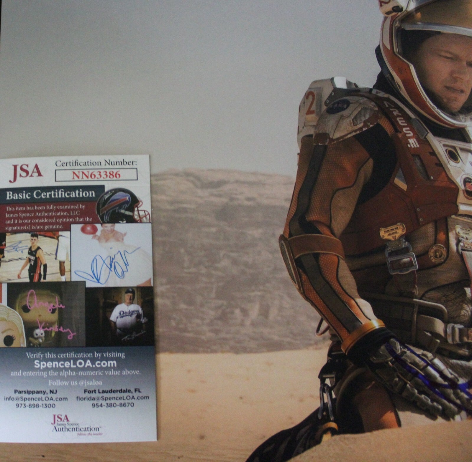 Matt Damon Signed Martian Film Mark Watney 11x14 Photo w/JSA COA NN63386