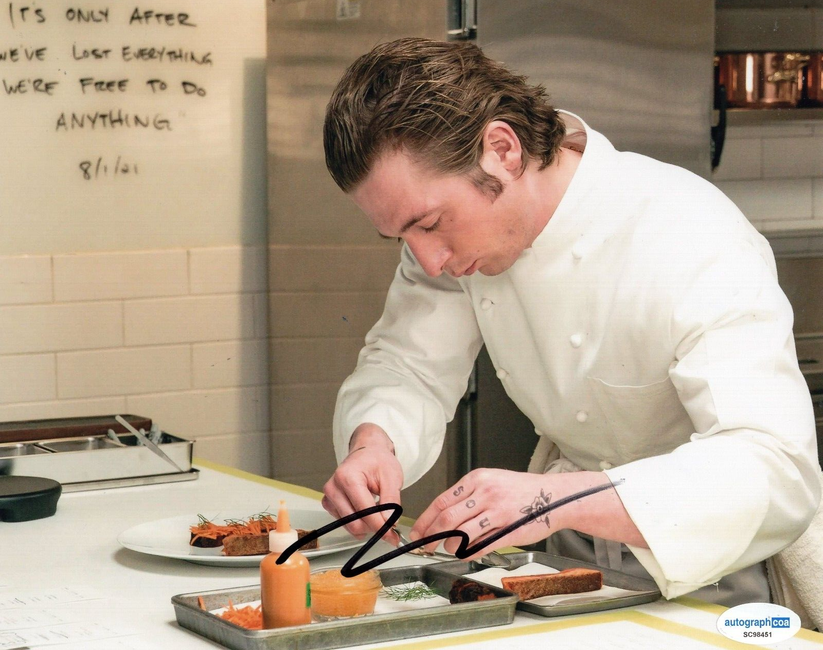 Jeremy Allen White The Bear Chef Carmy Carmen Signed 8x10 Photo w/ACOA SC98451