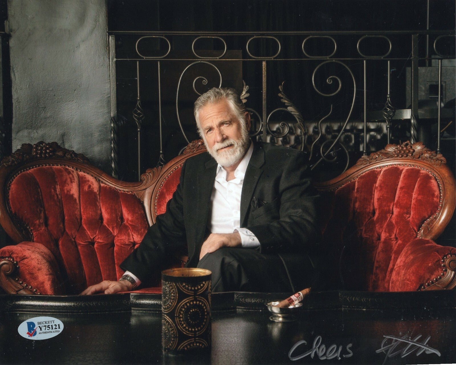 Jonathan Goldsmith Signed 8x10 Photo w/Beckett COA Y75121 Most Interesting Man 