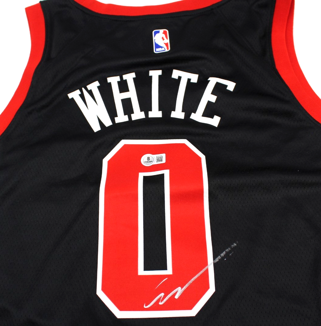 Coby White Signed Chicago Bulls Brand New XL Jersey W/Beckett BAS COA BU41282