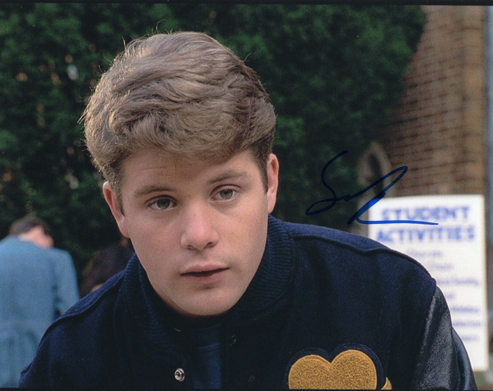 Sean Astin Daniel E.Ruettiger ( Rudy )  8x10 Photo w/COA 