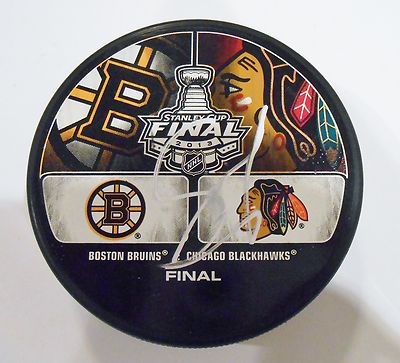 Carl Soderberg Signed 2013 Stanley Cup Logo Puck w/COA Bruins Blackhawks